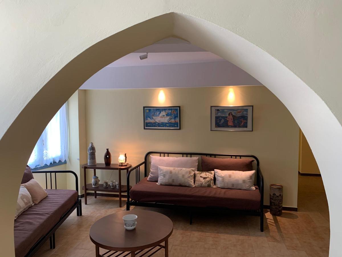 Captain'S House Plaka Milos Villa Exterior photo